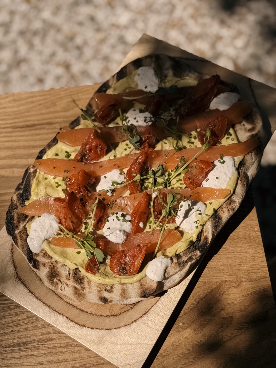 Flatbread saumon fumé et crème fraîche à la Pergola